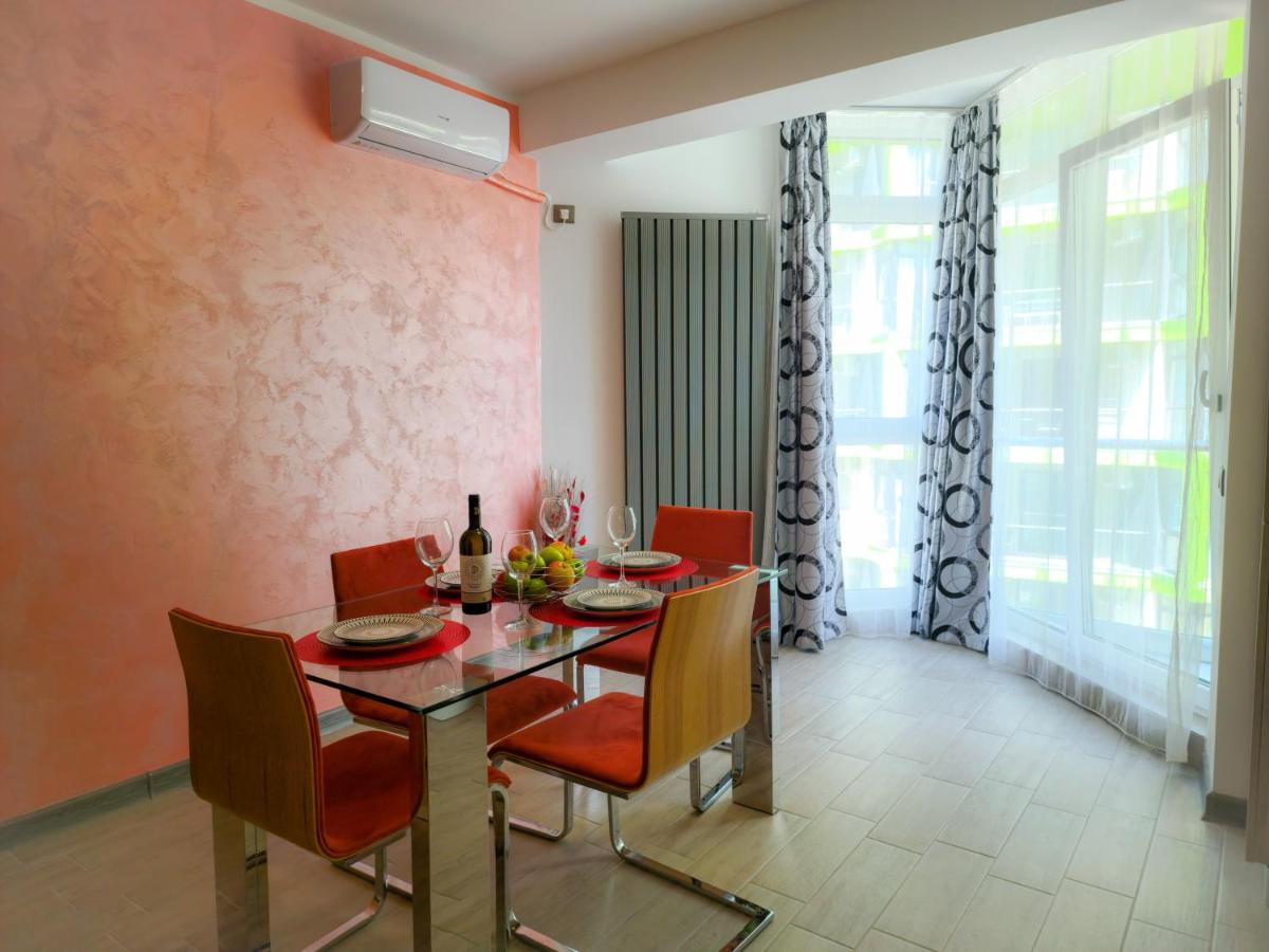 Sole Aparthotel Pool & Spa Mamaia Nord Năvodari Kültér fotó