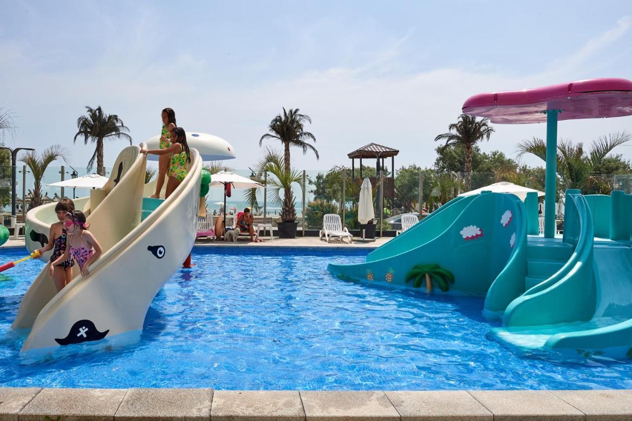 Sole Aparthotel Pool & Spa Mamaia Nord Năvodari Kültér fotó
